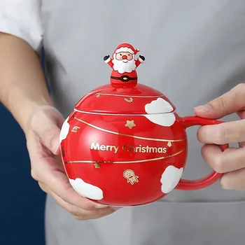 Креативная керамическая кружка Санта-Клауса с крышкой, ложка, Кофейные кружки, бытовые круглые стаканчики с шариками большой емкости для воды, Рождественский подарок для чашки